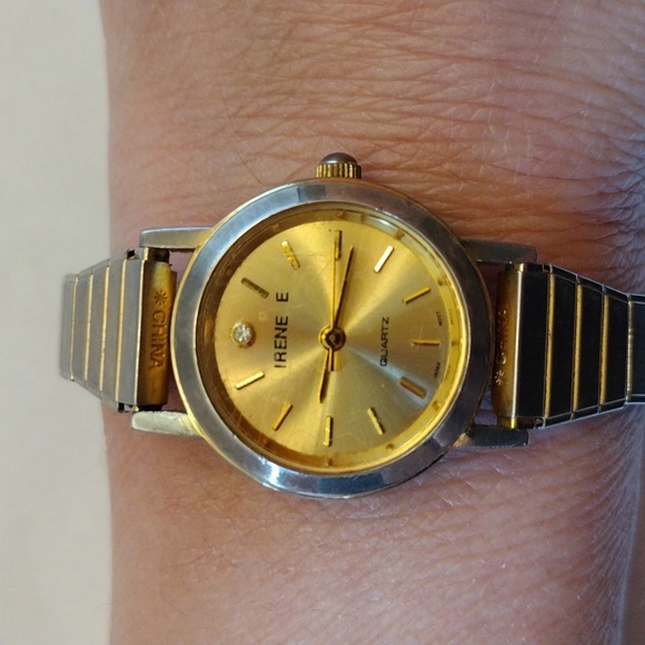 SOLD!! Vintage 18K Gold Plated Speidel Women's Watch w Diamond Accent! - Picture 2 of 9